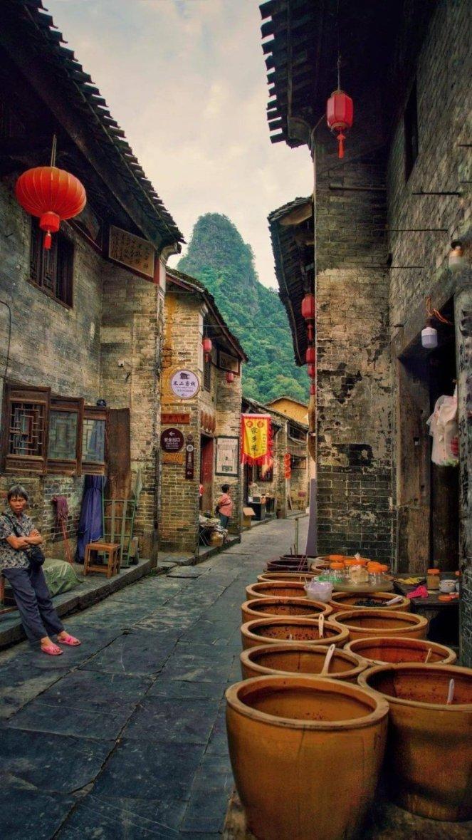集装箱货运船